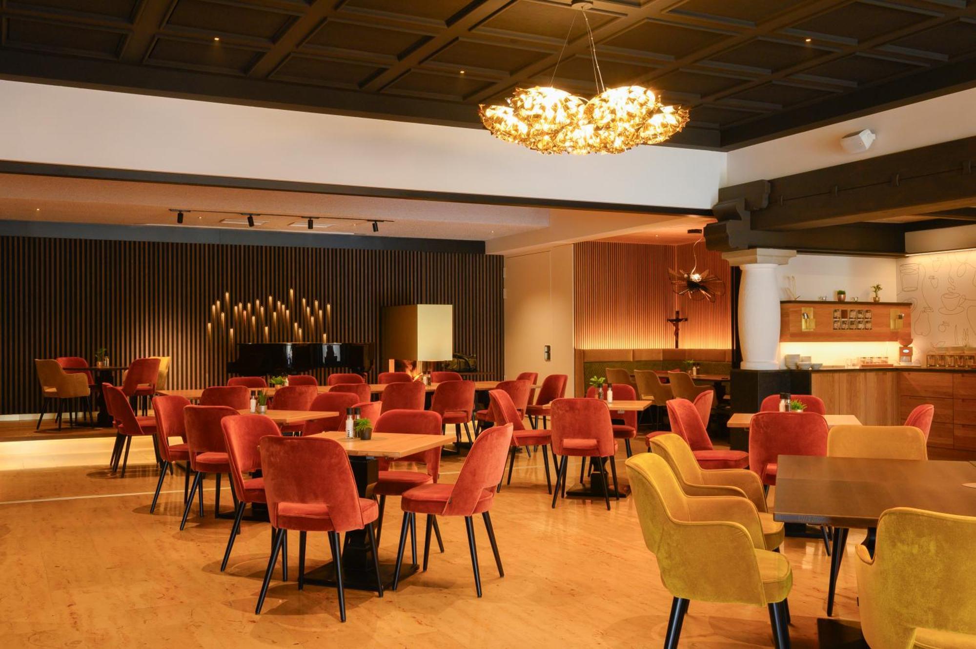 Aktivhotel Foettinger Steinbach am Attersee Buitenkant foto