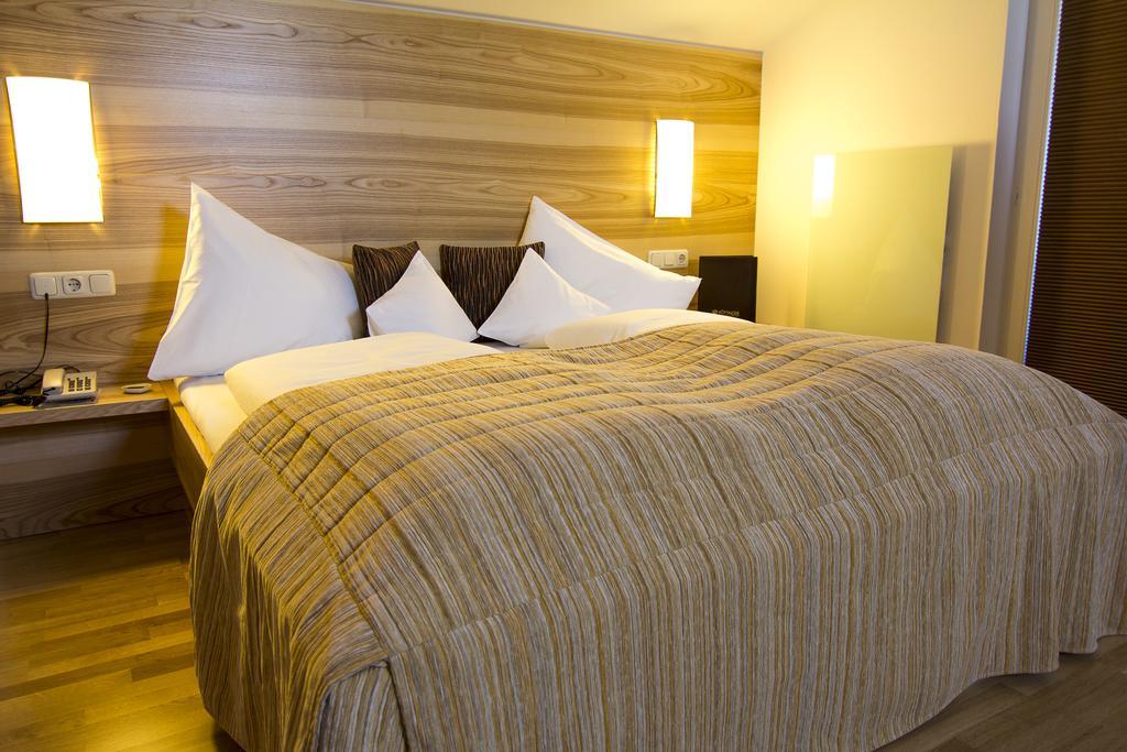 Aktivhotel Foettinger Steinbach am Attersee Buitenkant foto