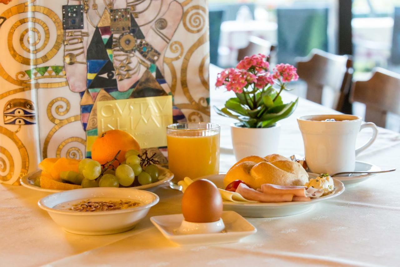 Aktivhotel Foettinger Steinbach am Attersee Buitenkant foto